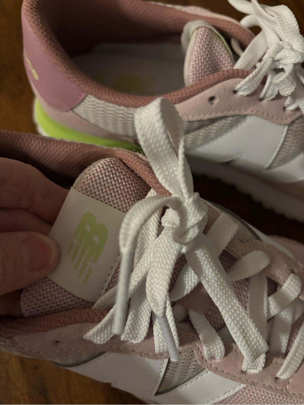New Balance 237 - Picture 3 of 7